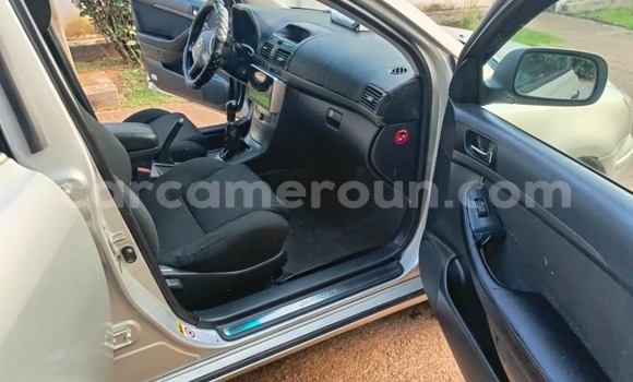 Acheter Occasion Voiture Toyota Avensis Gris à Yaoundé, Central Cameroon Acheter Occasion Voiture Toyota Avensis Gris à Yaoundé, Central Cameroon