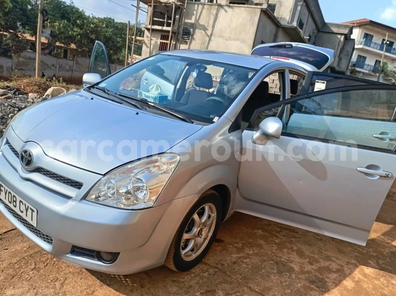 Big with watermark toyota corolla verso central cameroon yaounde 21831