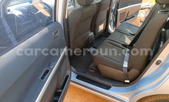 Acheter Occasion Voiture Toyota Corolla Verso Bleu à Yaoundé, Central Cameroon Acheter Occasion Voiture Toyota Corolla Verso Bleu à Yaoundé, Central Cameroon