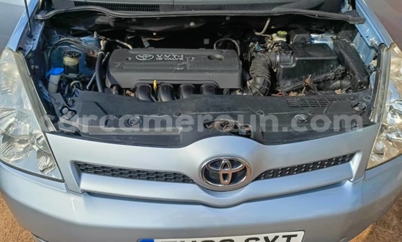 Acheter Occasion Voiture Toyota Corolla Verso Bleu à Yaoundé, Central Cameroon Acheter Occasion Voiture Toyota Corolla Verso Bleu à Yaoundé, Central Cameroon