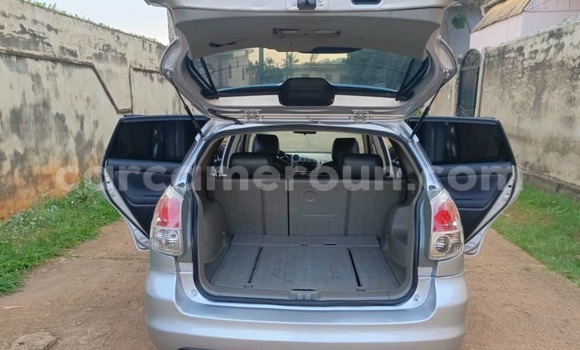 Acheter Occasion Voiture Toyota Matrix Bleu à Yaoundé, Central Cameroon Acheter Occasion Voiture Toyota Matrix Bleu à Yaoundé, Central Cameroon