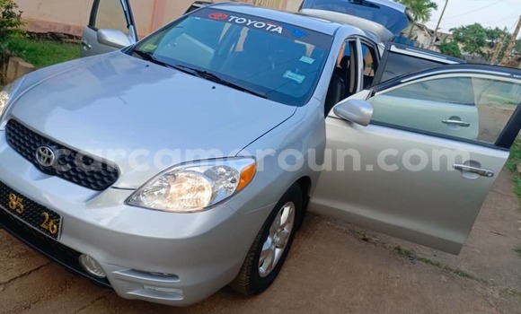 Acheter Occasion Voiture Toyota Matrix Bleu à Yaoundé, Central Cameroon Acheter Occasion Voiture Toyota Matrix Bleu à Yaoundé, Central Cameroon