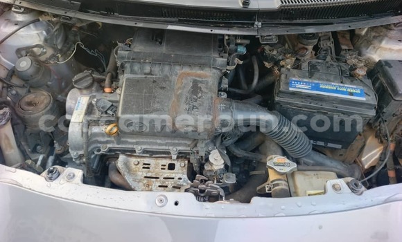 Acheter Occasion Voiture Toyota Vitz Beige à Yaoundé, Central Cameroon Acheter Occasion Voiture Toyota Vitz Beige à Yaoundé, Central Cameroon