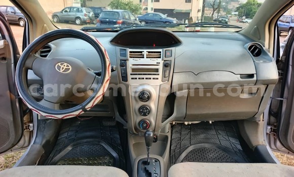 Acheter Occasion Voiture Toyota Vitz Beige à Yaoundé, Central Cameroon Acheter Occasion Voiture Toyota Vitz Beige à Yaoundé, Central Cameroon