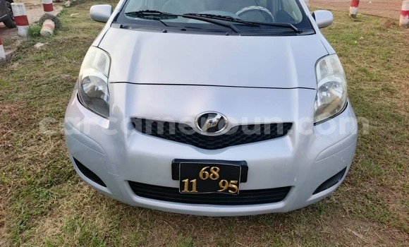 Acheter Occasion Voiture Toyota Vitz Beige à Yaoundé, Central Cameroon Acheter Occasion Voiture Toyota Vitz Beige à Yaoundé, Central Cameroon