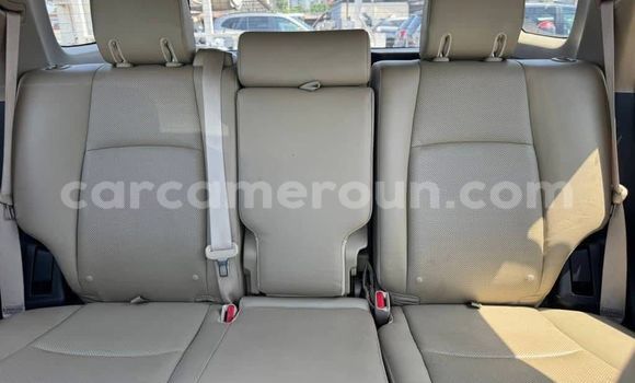 Sayi Imported Toyota 4Runner White Mota in Douala a Ƙasar Kamaru Sayi Imported Toyota 4Runner White Mota in Douala a Ƙasar Kamaru