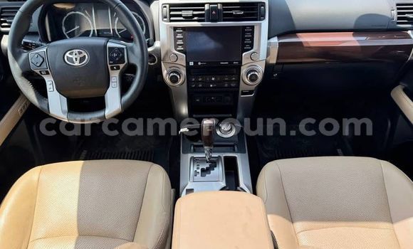 Sayi Imported Toyota 4Runner White Mota in Douala a Ƙasar Kamaru Sayi Imported Toyota 4Runner White Mota in Douala a Ƙasar Kamaru