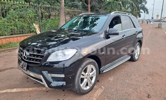 Sayi Na hannu Mercedes‒Benz ML–Class Black Mota in Yaounde a Babban Kamaru Sayi Na hannu Mercedes‒Benz ML–Class Black Mota in Yaounde a Babban Kamaru
