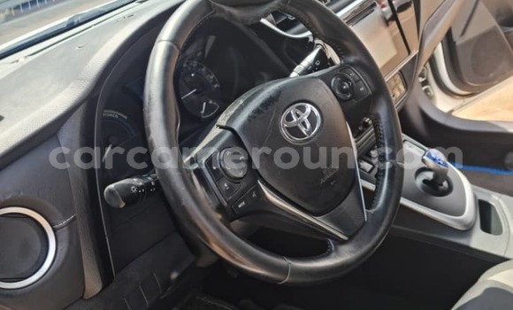 Acheter Occasion Voiture Toyota Auris Blanc à Yaoundé, Central Cameroon Acheter Occasion Voiture Toyota Auris Blanc à Yaoundé, Central Cameroon