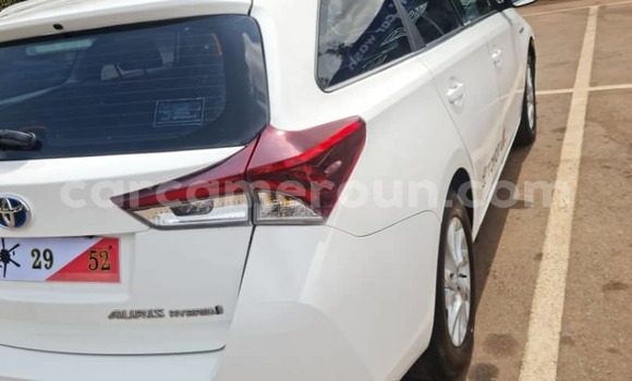 Acheter Occasion Voiture Toyota Auris Blanc à Yaoundé, Central Cameroon Acheter Occasion Voiture Toyota Auris Blanc à Yaoundé, Central Cameroon