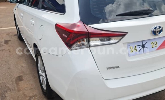 Acheter Occasion Voiture Toyota Auris Blanc à Yaoundé, Central Cameroon Acheter Occasion Voiture Toyota Auris Blanc à Yaoundé, Central Cameroon