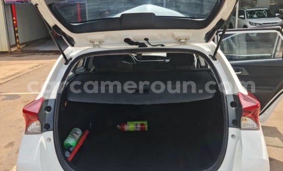 Acheter Occasion Voiture Toyota Auris Blanc à Yaoundé, Central Cameroon Acheter Occasion Voiture Toyota Auris Blanc à Yaoundé, Central Cameroon