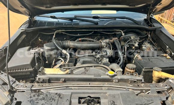 Acheter Occasion Voiture Toyota Hilux Gris à Yaoundé, Central Cameroon Acheter Occasion Voiture Toyota Hilux Gris à Yaoundé, Central Cameroon