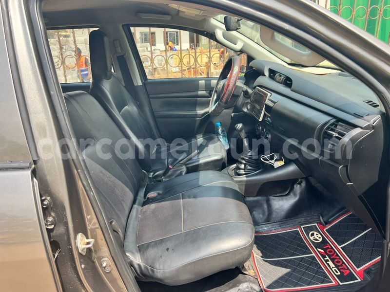 Big with watermark toyota hilux central cameroon yaounde 21853