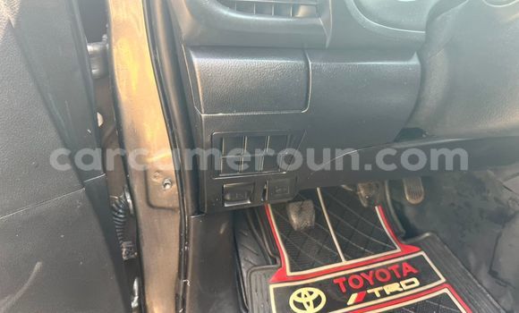 Acheter Occasion Voiture Toyota Hilux Gris à Yaoundé, Central Cameroon Acheter Occasion Voiture Toyota Hilux Gris à Yaoundé, Central Cameroon