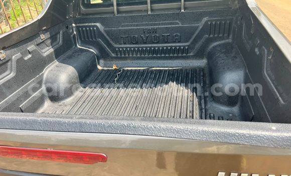 Acheter Occasion Voiture Toyota Hilux Gris à Yaoundé, Central Cameroon Acheter Occasion Voiture Toyota Hilux Gris à Yaoundé, Central Cameroon