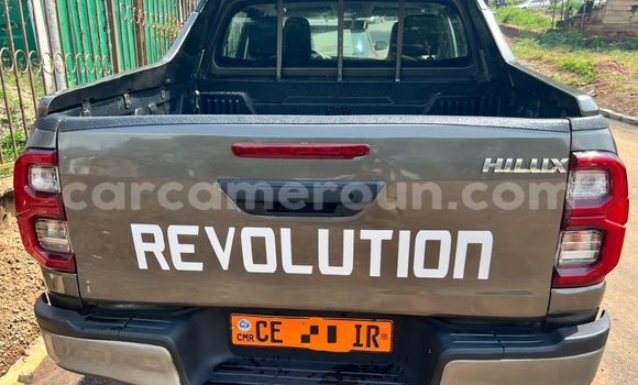 Acheter Occasion Voiture Toyota Hilux Gris à Yaoundé, Central Cameroon Acheter Occasion Voiture Toyota Hilux Gris à Yaoundé, Central Cameroon