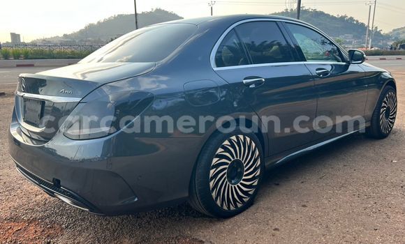 Buy Used Mercedes‒Benz C–Class Black Car in Yaounde in Central Cameroon Buy Used Mercedes‒Benz C–Class Black Car in Yaounde in Central Cameroon