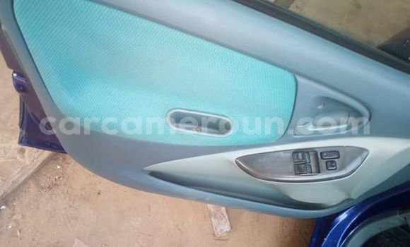 Sayi Na hannu Toyota Yaris Blue Mota in Douala a Ƙasar Kamaru Sayi Na hannu Toyota Yaris Blue Mota in Douala a Ƙasar Kamaru