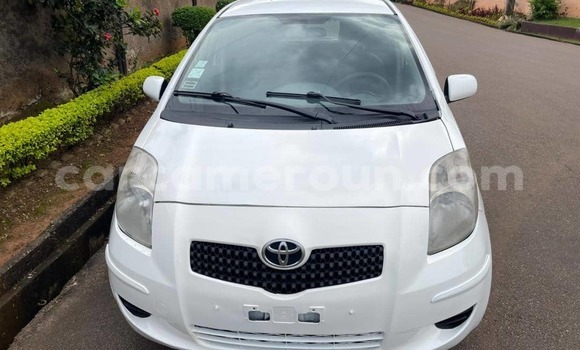 Acheter Occasion Voiture Toyota Vitz Blanc à Yaoundé, Central Cameroon Acheter Occasion Voiture Toyota Vitz Blanc à Yaoundé, Central Cameroon