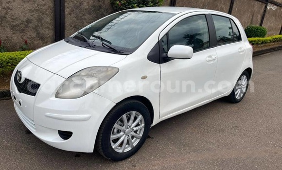 Acheter Occasion Voiture Toyota Vitz Blanc à Yaoundé, Central Cameroon Acheter Occasion Voiture Toyota Vitz Blanc à Yaoundé, Central Cameroon