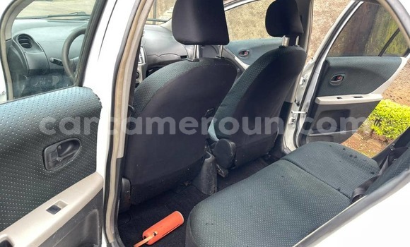 Acheter Occasion Voiture Toyota Vitz Blanc à Yaoundé, Central Cameroon Acheter Occasion Voiture Toyota Vitz Blanc à Yaoundé, Central Cameroon