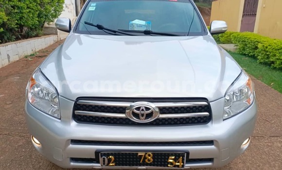 Acheter Occasion Voiture Toyota RAV4 Gris à Yaoundé, Central Cameroon Acheter Occasion Voiture Toyota RAV4 Gris à Yaoundé, Central Cameroon