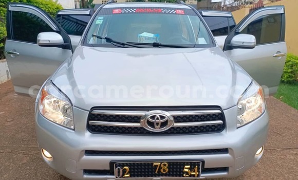 Acheter Occasion Voiture Toyota RAV4 Gris à Yaoundé, Central Cameroon Acheter Occasion Voiture Toyota RAV4 Gris à Yaoundé, Central Cameroon