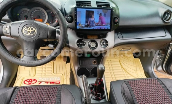 Acheter Occasion Voiture Toyota RAV4 Gris à Yaoundé, Central Cameroon Acheter Occasion Voiture Toyota RAV4 Gris à Yaoundé, Central Cameroon