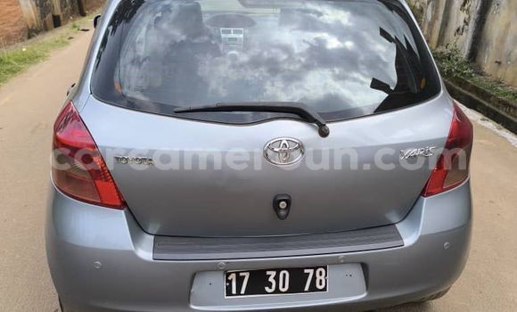 Sayi Na hannu Toyota Yaris Azurfa Mota in Yaounde a Babban Kamaru Sayi Na hannu Toyota Yaris Azurfa Mota in Yaounde a Babban Kamaru