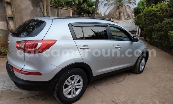 Acheter Occasion Voiture Kia Sportage Gris à Yaoundé, Central Cameroon Acheter Occasion Voiture Kia Sportage Gris à Yaoundé, Central Cameroon