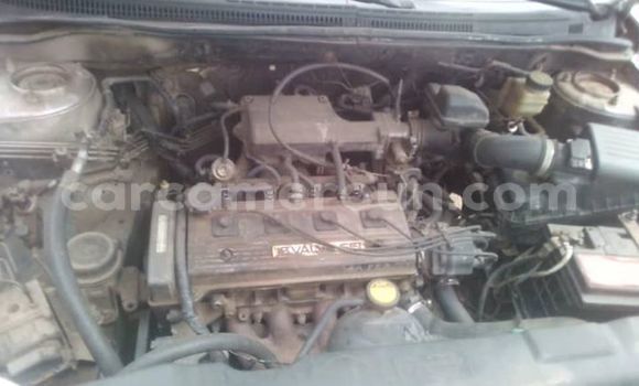Sayi Na hannu Toyota Corolla Azurfa Mota in Douala a Ƙasar Kamaru Sayi Na hannu Toyota Corolla Azurfa Mota in Douala a Ƙasar Kamaru