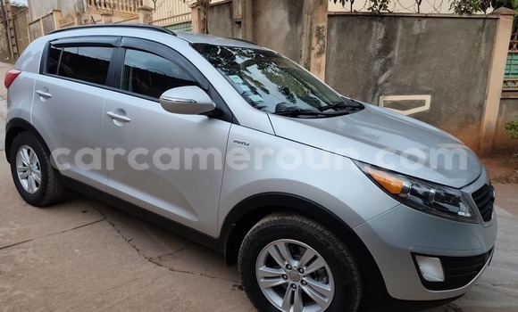 Acheter Occasion Voiture Kia Sportage Gris à Yaoundé, Central Cameroon Acheter Occasion Voiture Kia Sportage Gris à Yaoundé, Central Cameroon