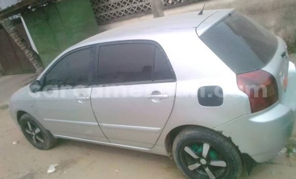 Sayi Na hannu Toyota Corolla Azurfa Mota in Douala a Ƙasar Kamaru Sayi Na hannu Toyota Corolla Azurfa Mota in Douala a Ƙasar Kamaru