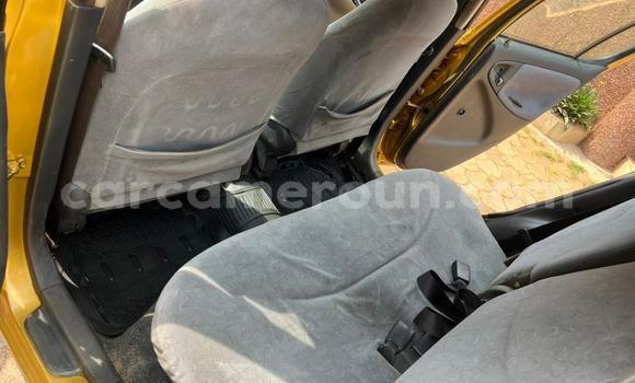 Sayi Na hannu Toyota Yaris Sauran Mota in Yaounde a Babban Kamaru Sayi Na hannu Toyota Yaris Sauran Mota in Yaounde a Babban Kamaru