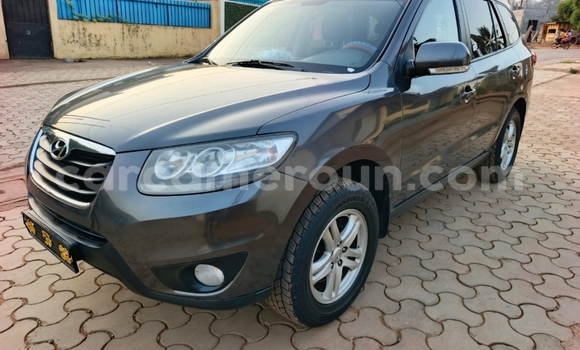 Buy Used Hyundai Santa Fe Black Car in Yaounde in Central Cameroon Buy Used Hyundai Santa Fe Black Car in Yaounde in Central Cameroon