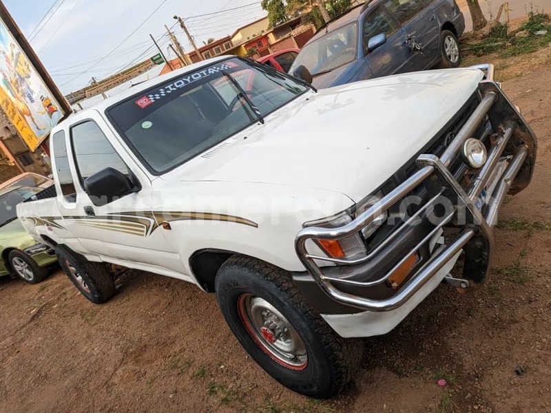 Big with watermark toyota hilux central cameroon yaounde 21881