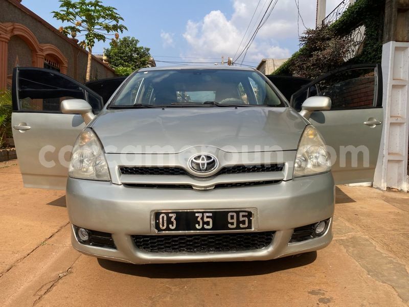 Big with watermark toyota avensis verso central cameroon yaounde 21884