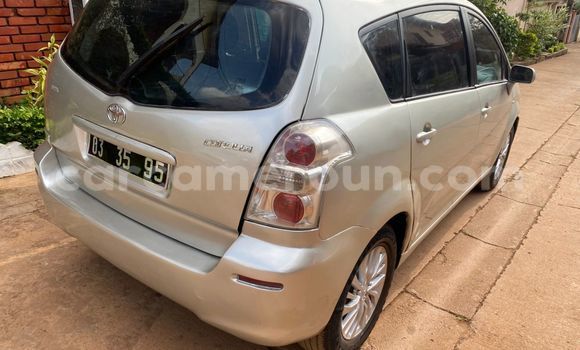 Acheter Occasion Voiture Toyota Avensis Verso Gris à Yaoundé, Central Cameroon Acheter Occasion Voiture Toyota Avensis Verso Gris à Yaoundé, Central Cameroon