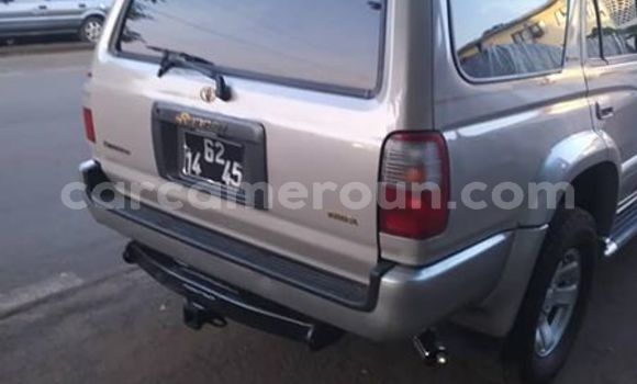 Sayi Na hannu Toyota 4Runner Azurfa Mota in Douala a Ƙasar Kamaru Sayi Na hannu Toyota 4Runner Azurfa Mota in Douala a Ƙasar Kamaru