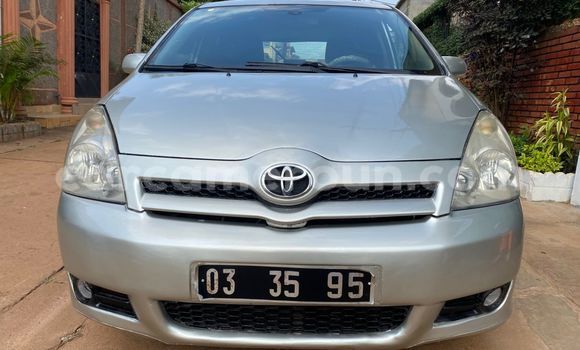 Buy Used Toyota Corolla Verso Silver Car in Yaounde in Central Cameroon Buy Used Toyota Corolla Verso Silver Car in Yaounde in Central Cameroon