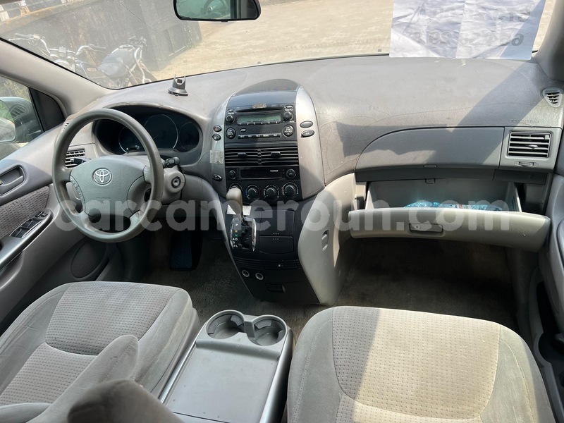 Big with watermark toyota sienna littoral cameroon douala 21891