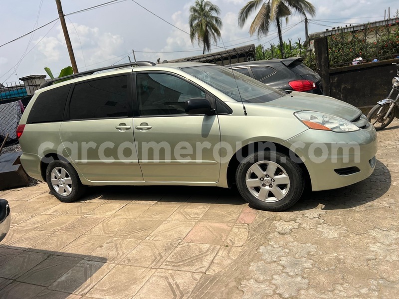 Big with watermark toyota sienna littoral cameroon douala 21891