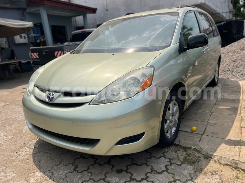 Big with watermark toyota sienna littoral cameroon douala 21891