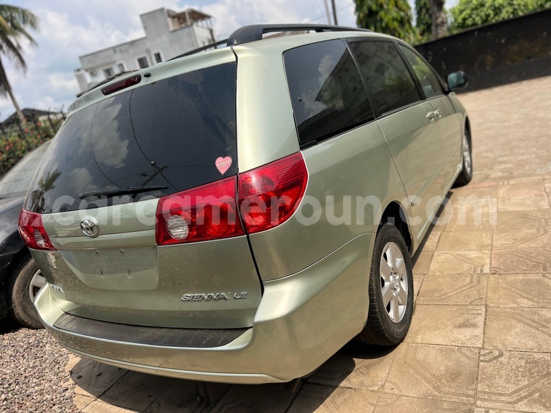 Big with watermark toyota sienna littoral cameroon douala 21891