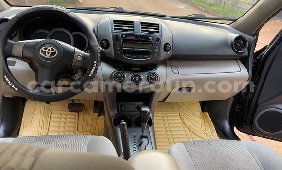 Acheter Occasion Voiture Toyota RAV4 Noir à Yaoundé, Central Cameroon Acheter Occasion Voiture Toyota RAV4 Noir à Yaoundé, Central Cameroon