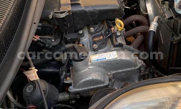 Sayi Na hannu Toyota Vitz Blue Mota in Yaounde a Babban Kamaru Sayi Na hannu Toyota Vitz Blue Mota in Yaounde a Babban Kamaru