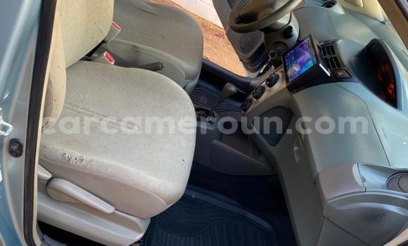Sayi Na hannu Toyota Vitz Blue Mota in Yaounde a Babban Kamaru Sayi Na hannu Toyota Vitz Blue Mota in Yaounde a Babban Kamaru