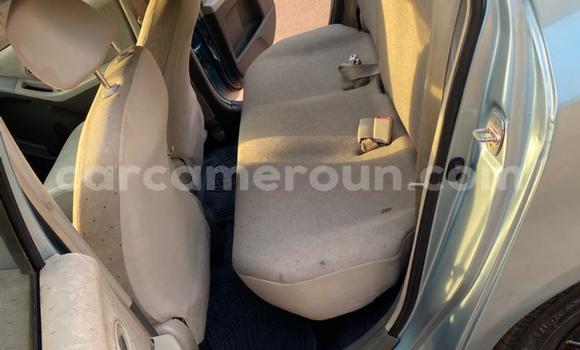 Sayi Na hannu Toyota Vitz Blue Mota in Yaounde a Babban Kamaru Sayi Na hannu Toyota Vitz Blue Mota in Yaounde a Babban Kamaru