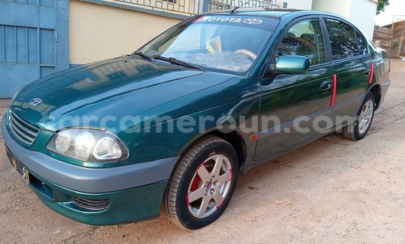 Sayi Na hannu Toyota Avensis Green Mota in Yaounde a Babban Kamaru Sayi Na hannu Toyota Avensis Green Mota in Yaounde a Babban Kamaru